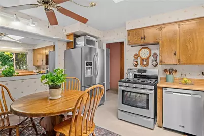 2040 W Embassy Ave, Anaheim, CA 92804 - Photo 8