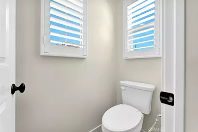 107 Messenger, Irvine, CA 92618 - Photo 30