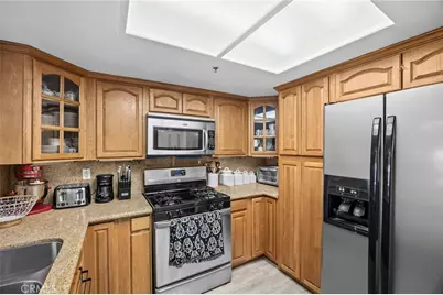 4755 Templeton St #2215, Los Angeles, CA 90032 - Photo 8