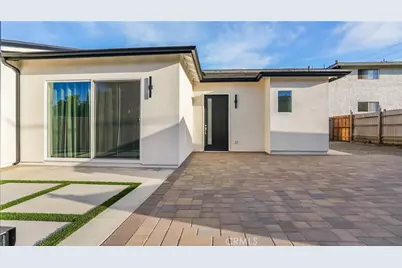 1822 Pomona, Costa Mesa, CA 92627 - Photo 2