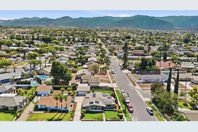 228 W Hacienda, Corona, CA 92882 - Photo 38