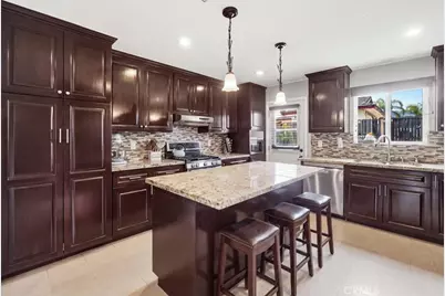 228 W Hacienda, Corona, CA 92882 - Photo 12