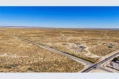 47004 Challenger Way, Lancaster, CA 93535 - Photo 2