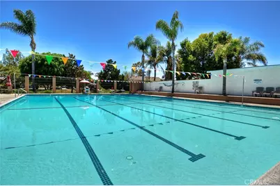 10830 Los Jardines, Fountain Valley, CA 92708 - Photo 6