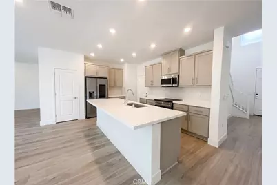 374 N Palm Springs, Mountain House, CA 95391 - Photo 2
