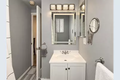 11751 Hortense, Valley Village, CA 91607 - Photo 26