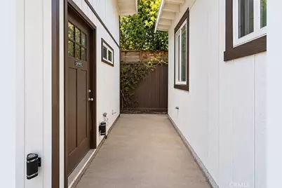 11751 Hortense, Valley Village, CA 91607 - Photo 28