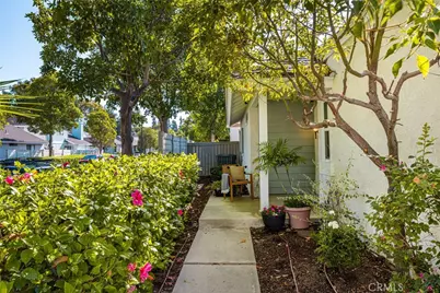 49 Summerfield #99, Irvine, CA 92614 - Photo 2