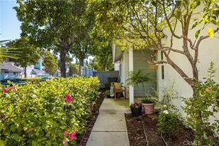 49 Summerfield, Irvine, CA 92614 - Photo 2