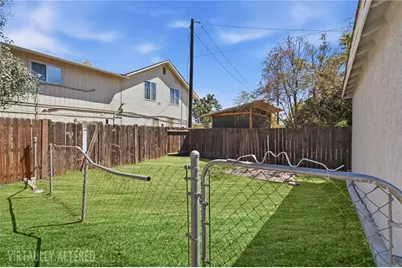 250 Holtby, Bakersfield, CA 93304 - Photo 24