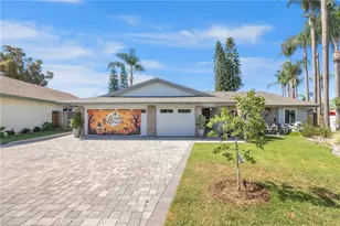 24382 Corta Cresta, Lake Forest, CA 92630 - Photo 2
