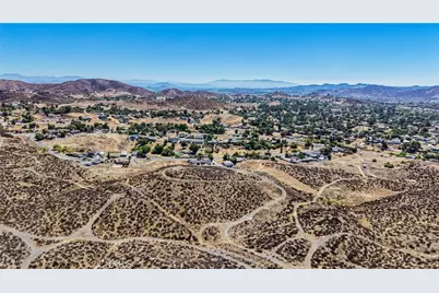 23000 Surfside Court, Canyon Lake, CA 92587 - Photo 10