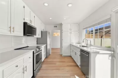 19552 Helena Circle, Huntington Beach, CA 92646 - Photo 20