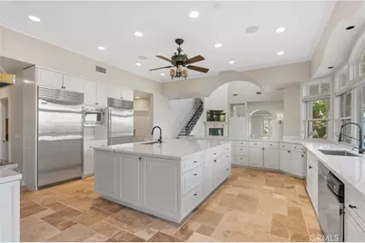 5081 E Copa De Oro Drive, Anaheim, CA 92807 - Photo 8