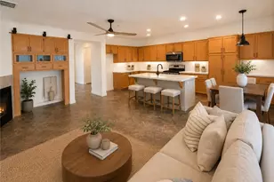 35579 Country Creek Dr, Yucaipa, CA 92399 - Photo 4