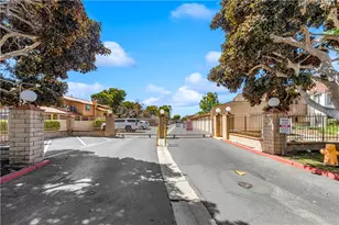 4861 Lago Dr, Huntington Beach, CA 92649 - Photo 32