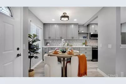 27 Christamon, Irvine, CA 92620 - Photo 6
