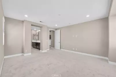 128 Character, Irvine, CA 92618 - Photo 28