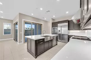 128 Character, Irvine, CA 92618 - Photo 14