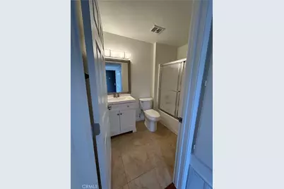 21520 Burbank #303, Woodland Hills, CA 91367 - Photo 4