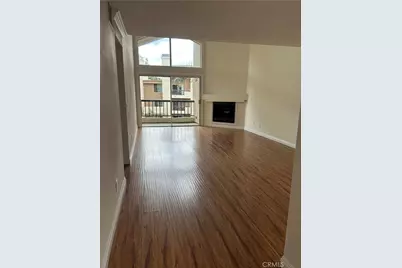 21520 Burbank #303, Woodland Hills, CA 91367 - Photo 2