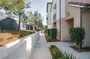 127 Stage, Irvine, CA 92618 - Photo 2