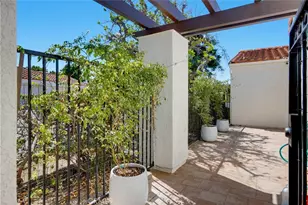 31911 Via Flores, San Juan Capistrano, CA 92675 - Photo 4