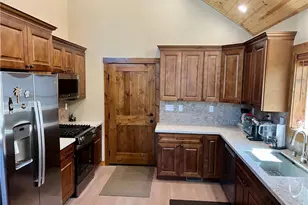 313 Hilltop Ln, Big Bear City, CA 92314 - Photo 8