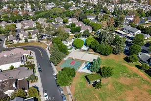 13 Hollowglen, Irvine, CA 92604 - Photo 30