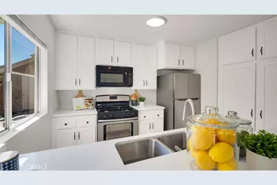 13 Hollowglen, Irvine, CA 92604 - Photo 14
