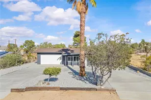 7587 Elk, Yucca Valley, CA 92284 - Photo 2