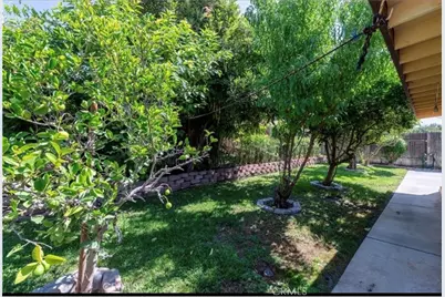 1087 Serena, San Jacinto, CA 92583 - Photo 18