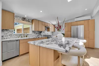 268 E Bay, Costa Mesa, CA 92627 - Photo 6