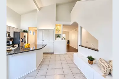 7723 East Portofino Avenue, Anaheim Hills, CA 92808 - Photo 8