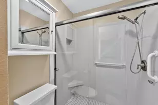 8932 Biscayne Ct, Huntington Beach, CA 92646 - Photo 20