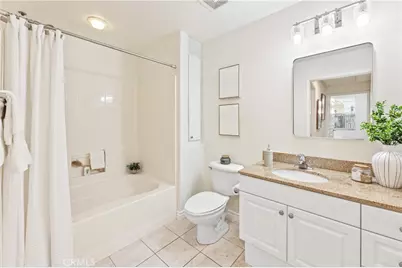 2105 Watermarke, Irvine, CA 92612 - Photo 18