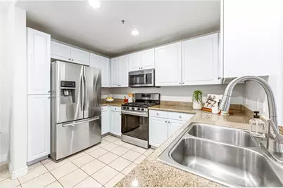2105 Watermarke, Irvine, CA 92612 - Photo 6