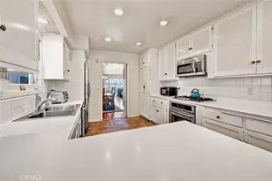 915 W Bay Ave, Newport Beach, CA 92661 - Photo 20