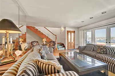 915 W Bay Avenue, Newport Beach, CA 92661 - Photo 12