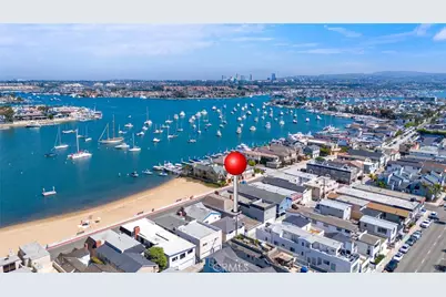 915 W Bay Avenue, Newport Beach, CA 92661 - Photo 2