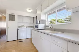 2060 Newport Blvd, Costa Mesa, CA 92627 - Photo 14