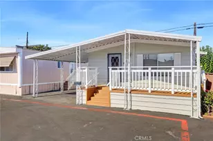 2060 Newport Blvd, Costa Mesa, CA 92627 - Photo 1