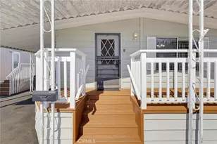 2060 Newport Blvd, Costa Mesa, CA 92627 - Photo 6