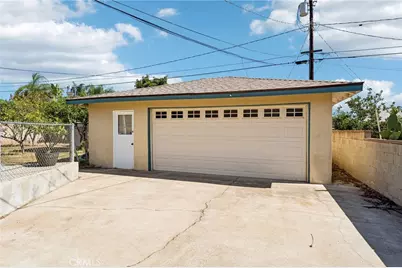 5047 Golden, Riverside, CA 92505 - Photo 4