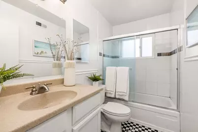 10166 Disney, Huntington Beach, CA 92646 - Photo 14