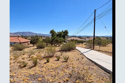 18393 Orange, Hesperia, CA 92345 - Photo 70