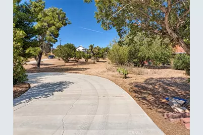 18393 Orange, Hesperia, CA 92345 - Photo 18