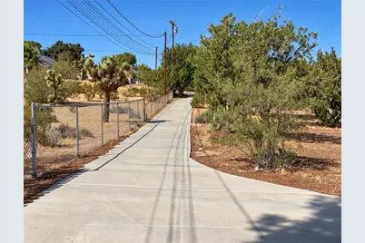 18393 Orange, Hesperia, CA 92345 - Photo 26