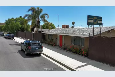 1849 N Reservoir W, Signal Hill, CA 90755 - Photo 4