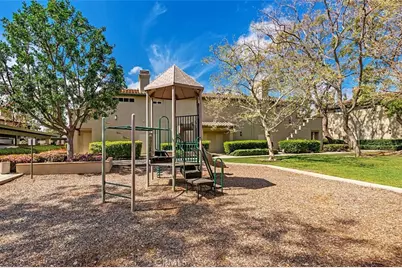 68 Via Contento, Rancho Santa Margarita, CA 92688 - Photo 22
